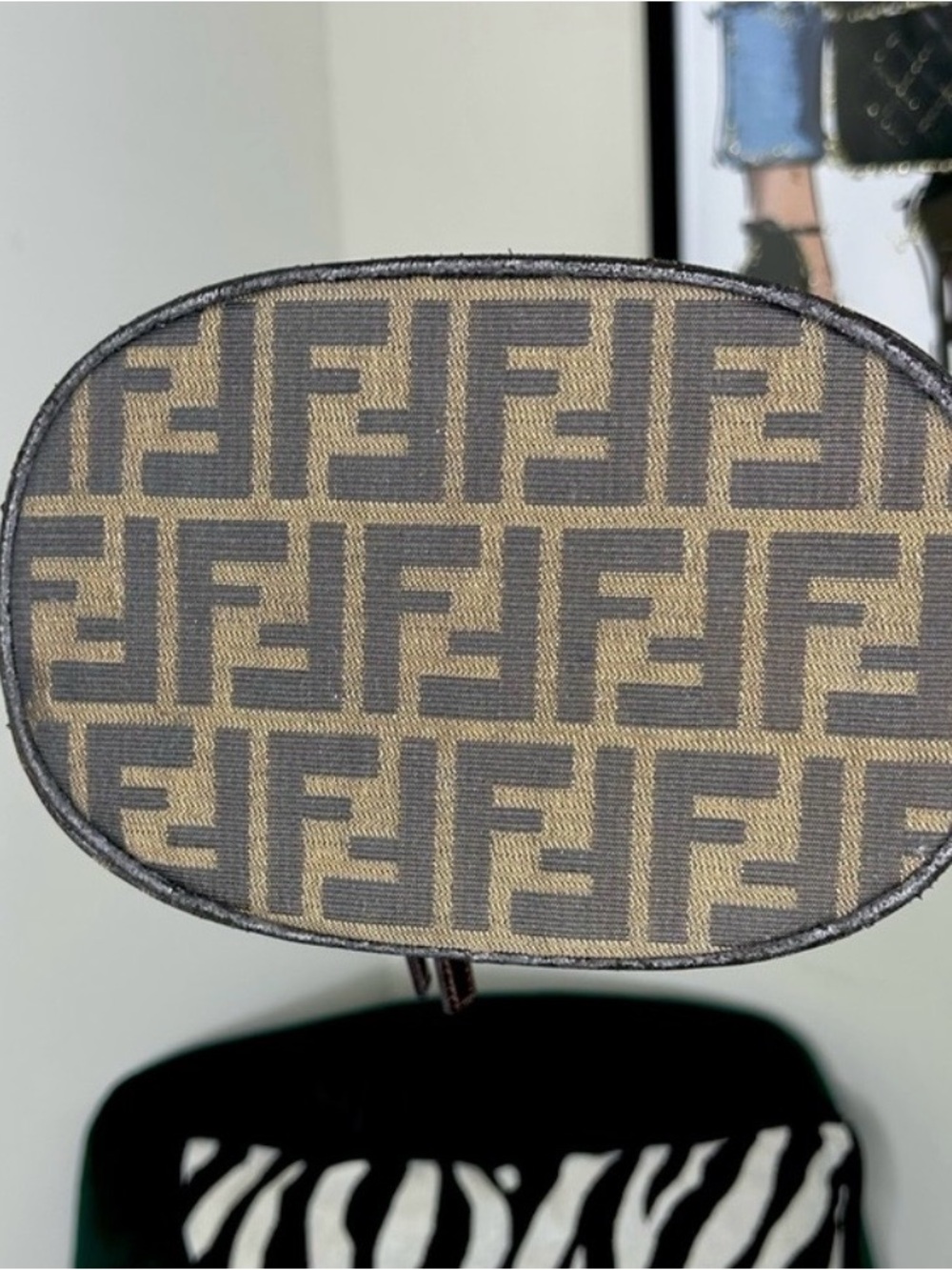 AUTHENTIC Fendi Zucca Print Travel/Cosmetic Bag - Picture 6 of 10